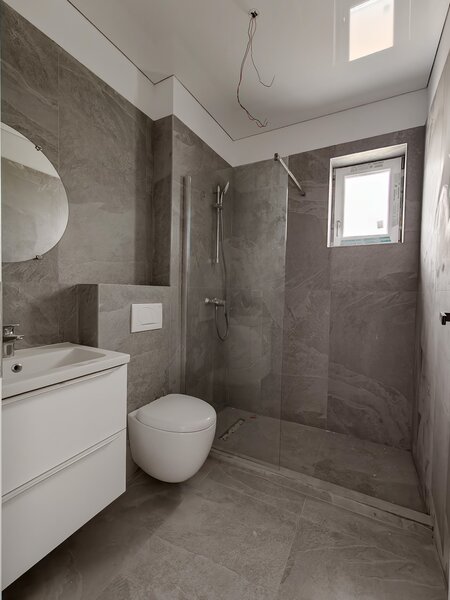Dobroesti, str. Balantei, Cristal House