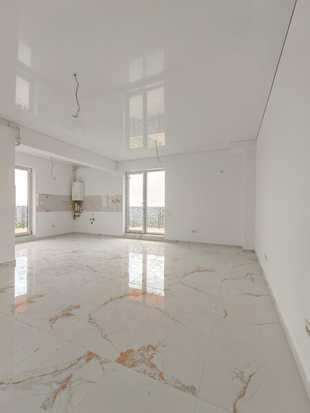 Dobroesti, str. Balantei, Cristal House