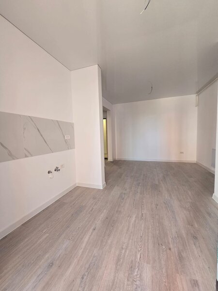Dobroesti, str. Balantei, Cristal House